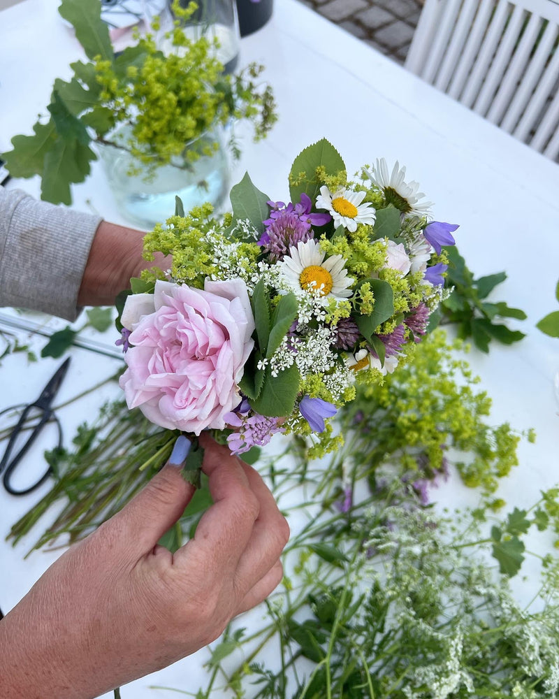 *Påmelding stengt* Midtsommer & Kranseverksted 22. juni